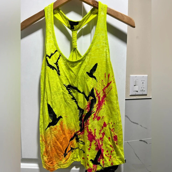 - Tank Top Size XS - Picture 1 of 8